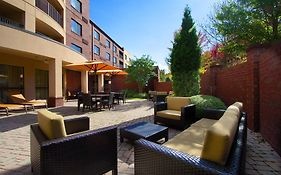 Marriott Courtyard Blacksburg Va 3*